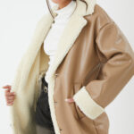TAPADO ECOCUERO CON CORDERITO - beige - m