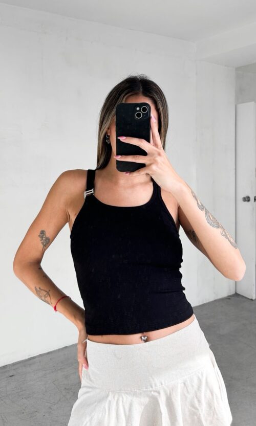 Musculosa Melvin Accesorio María