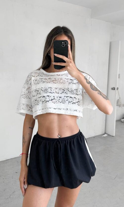 Remera Brodery Daira