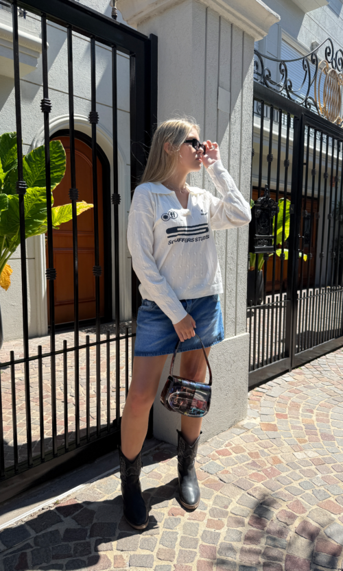 Sweater Souffers Studios